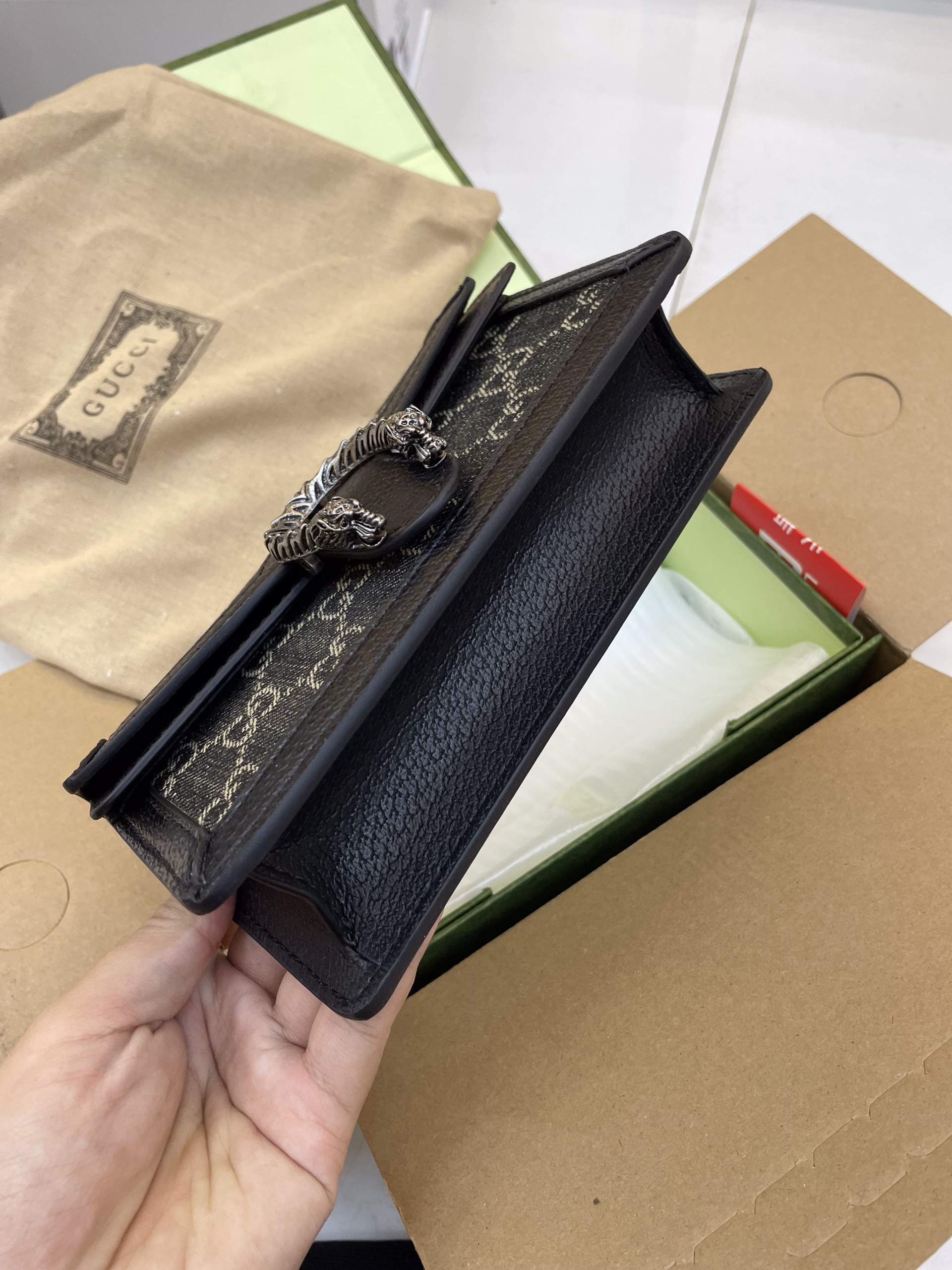 Túi Xách Gucci Dionysus Super Màu Đen Khóa Bạc Size 18cm